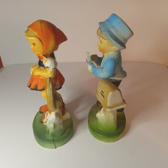 Set of 2 Kitch Plastic 50s Figurines 4.5 in tall Made in Macau - Picture 11 of 12